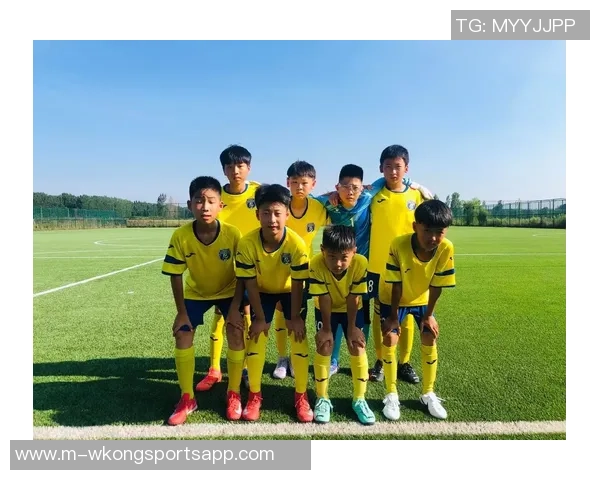 武汉业余足球俱乐部携手社区青少年共筑足球梦想传承体育精神